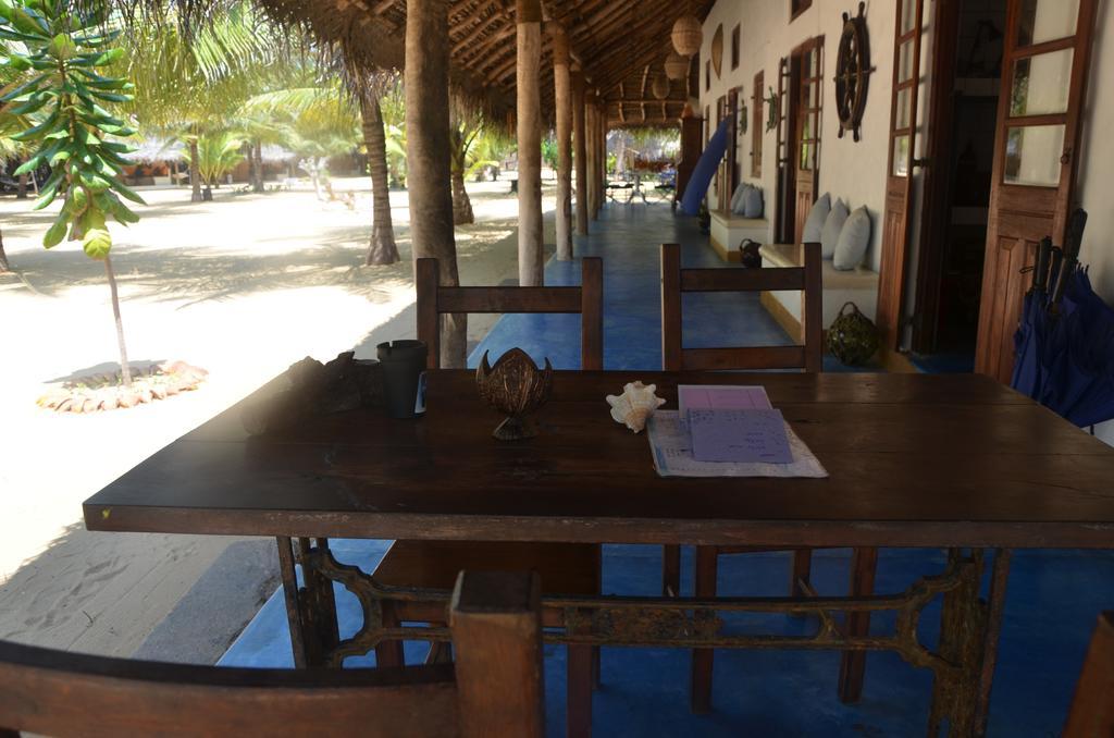Dolphin Beach Resort Kalpitiya Exterior foto