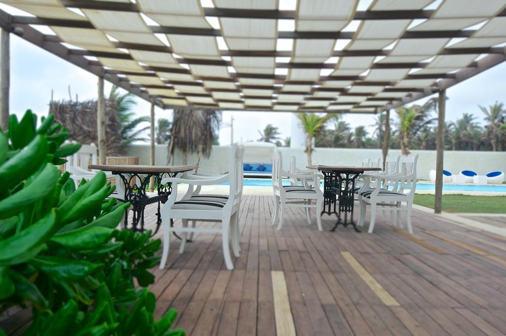 Dolphin Beach Resort Kalpitiya Exterior foto