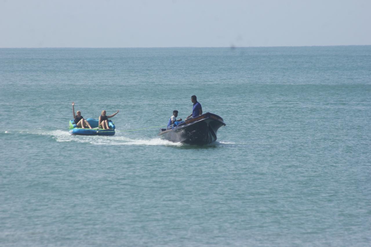 Dolphin Beach Resort Kalpitiya Exterior foto